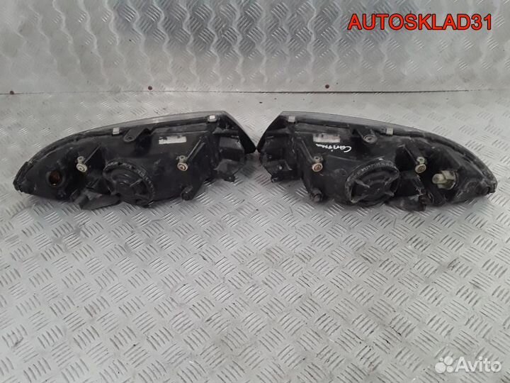 Фара левая правая Mitsubishi Carisma DA MR972793