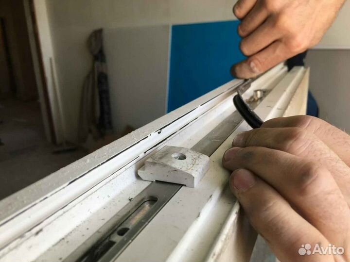 Ремонт окон, уплотнитель Veka RAL8028