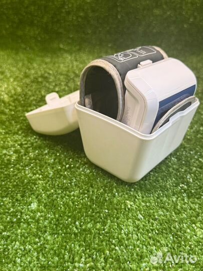 Тонометр UB-202 автомат на запястье