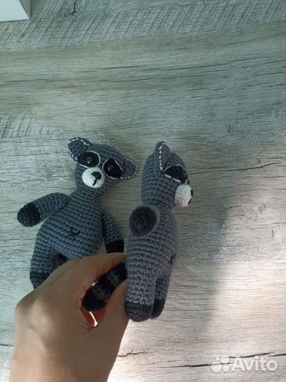 Вязаный енот игрушка, брелок