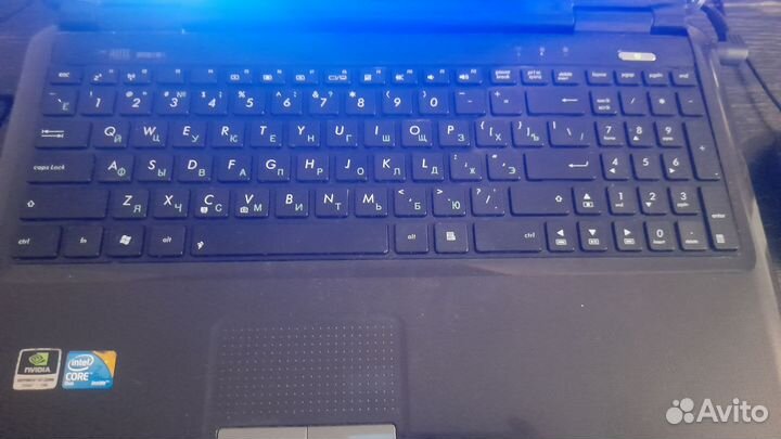 Ноутбук asus