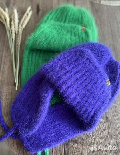 Вязанная шапка ушанка