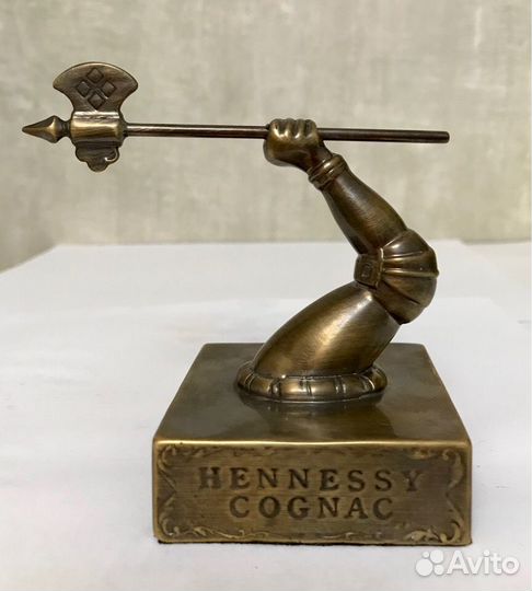 Статуэтка Hennessy латунь