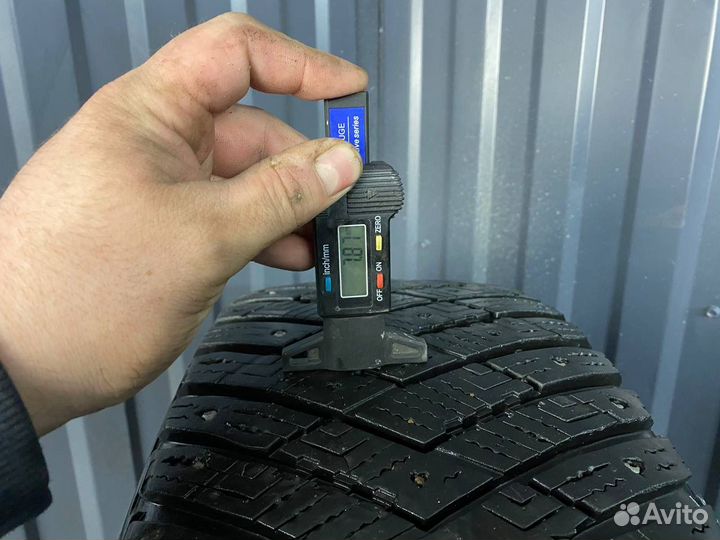 Goodyear UltraGrip Ice Arctic SUV 225/60 R17 103T