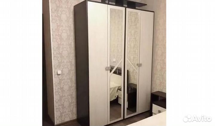 Шкаф 1,6м с зеркалом