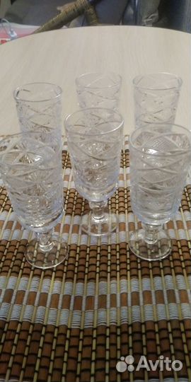 Хрустальные рюмки