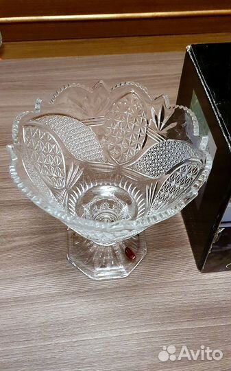 Ваза для фруктов, конфет