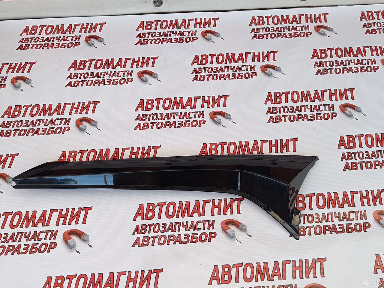 Накладка крышки багажника левая Exeed RX Эксид RX