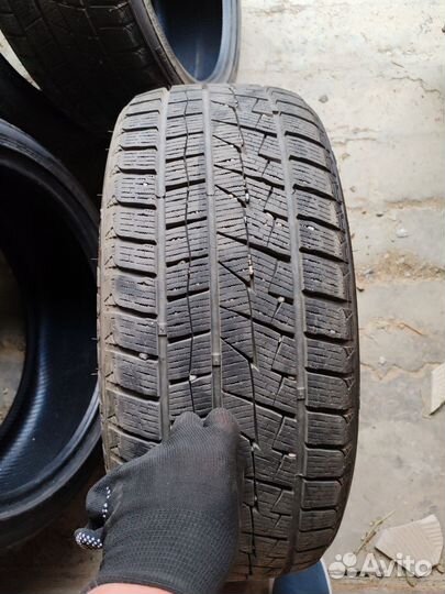 Foman Frozenero W766 225/40 R18