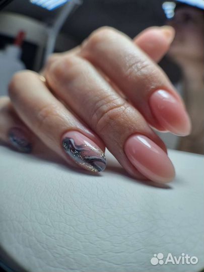 Маникюр, педикюр, ресницы, массаж