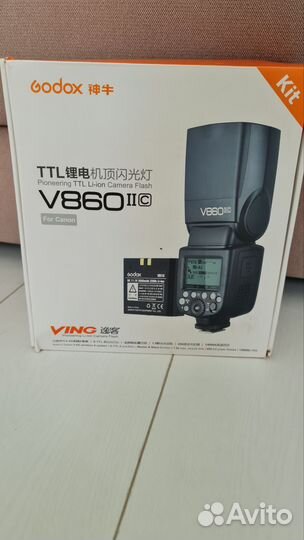 Вспышка камеры Godox Kit V860С II