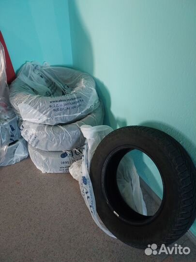 Goodyear UltraGrip Ice 2 215/65 R16 98T