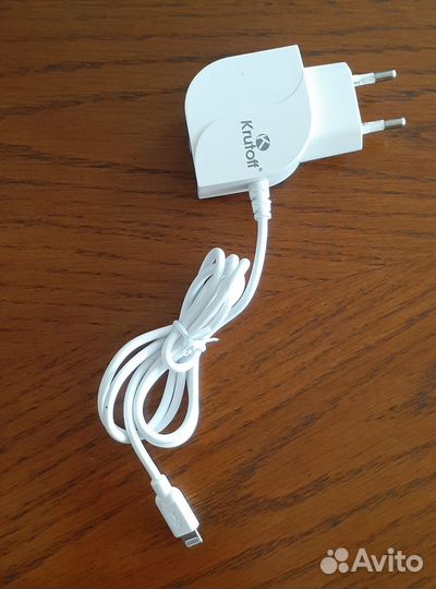 Зарядное устройство на iPhone, iPad, iPod