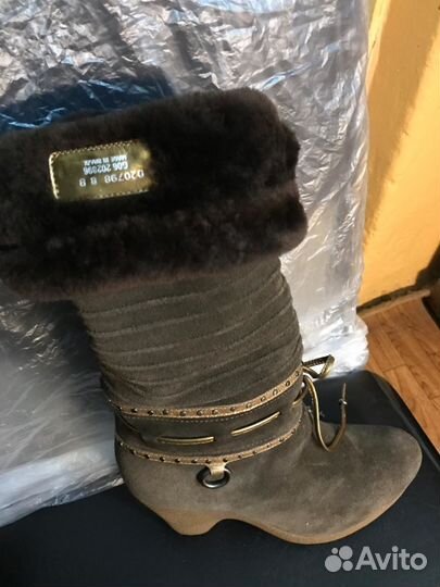 Новые замшевые сапоги