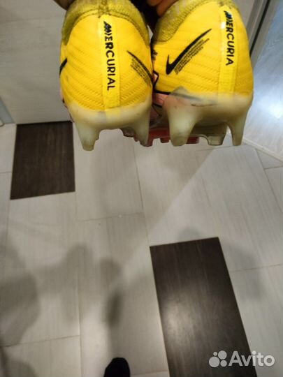 Футбольные бутсы