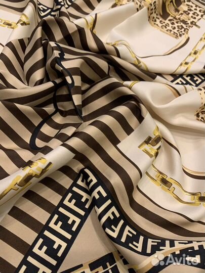 Шелковый платок шаль Fendi бежевый