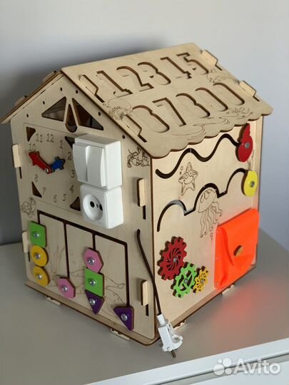Бизиборд домик новый