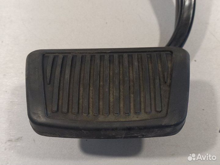 Педаль тормоза Kia Rio седан G4FC 2016