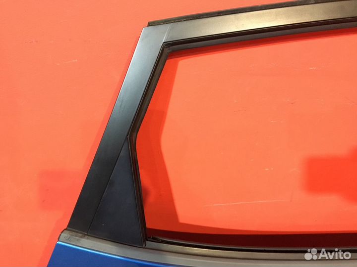 Дверь задняя правая Kia Venga хетчбэк G4FA 1.4L