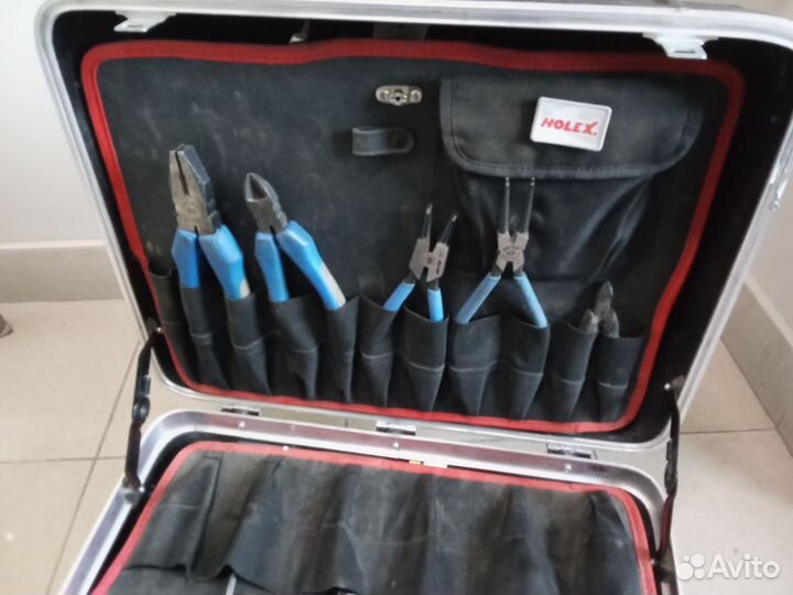 Набор инструментов монтажника промоборудования