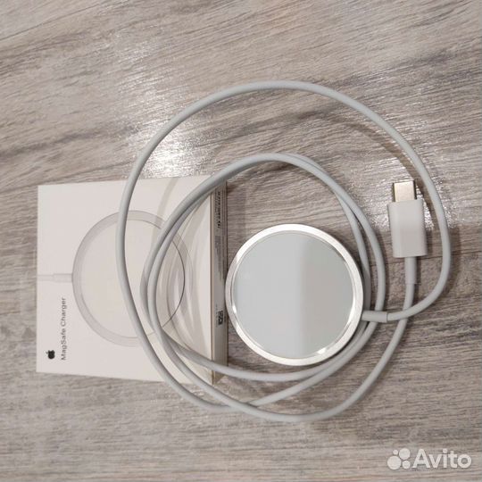 Беспроводная зарядка для iPhone MagSafe