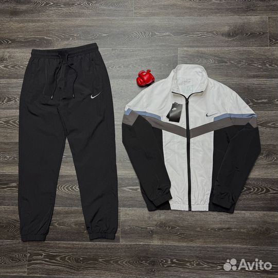 Спортивный костюм мужской Nike