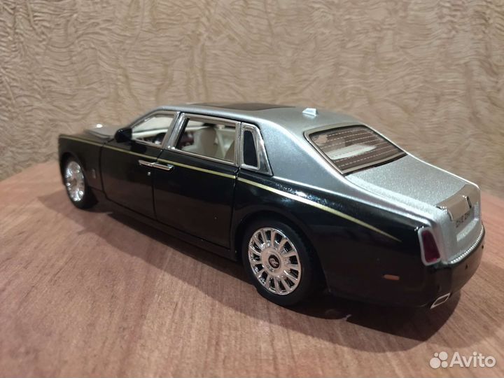 Модель Rolls Royce