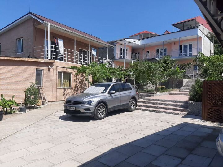 Дом 400 м² на участке 9 сот.