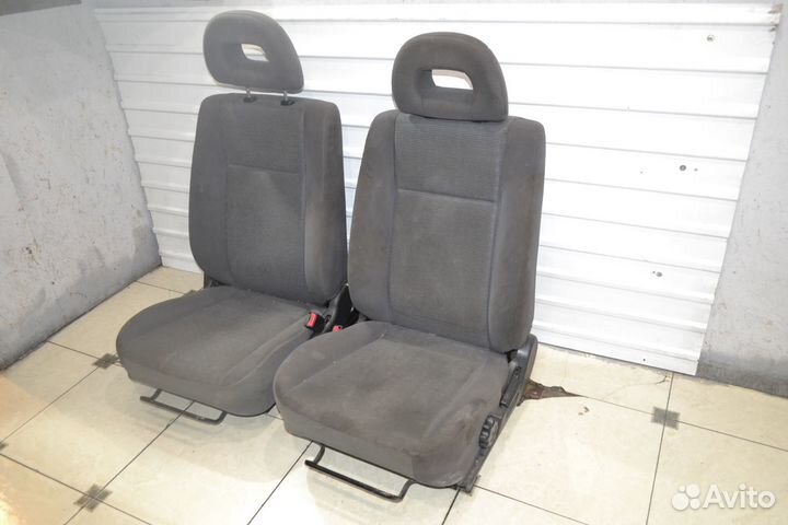 Комплект сидений Mitsubishi Lancer 9