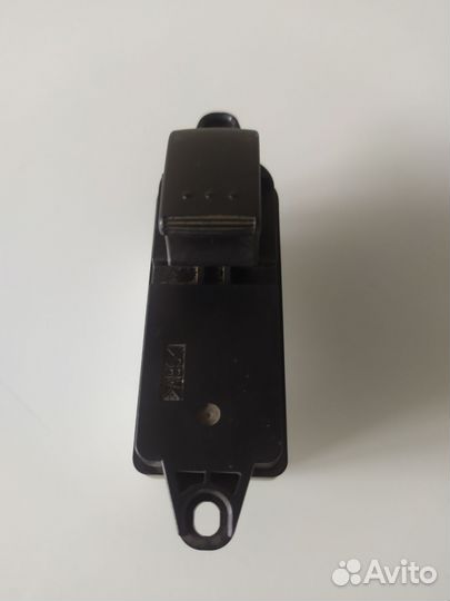 Кнопка стеклоподъемника Mazda CX-7 EH1466380