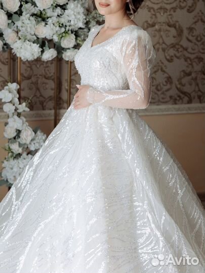 Свадебное платье