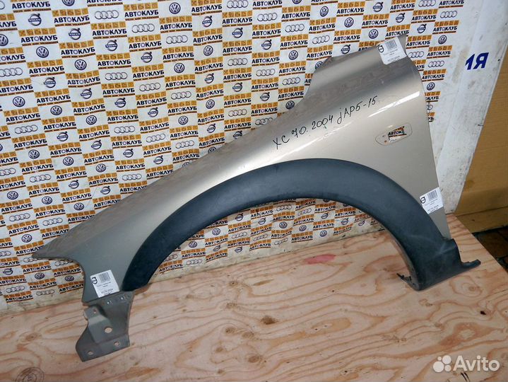 Крыло переднее левое Вольво XC70 золотистое дорест