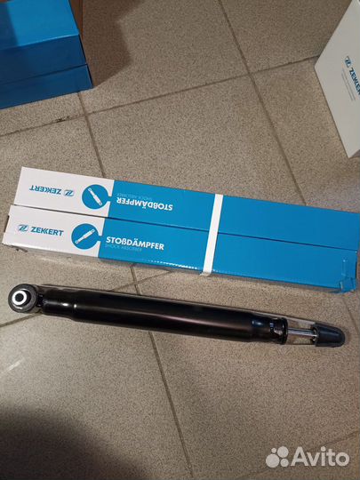 Амортизатор подвески задний Peugeot 308