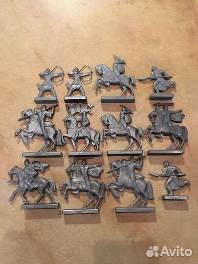 Солдатики СССР и 90-х