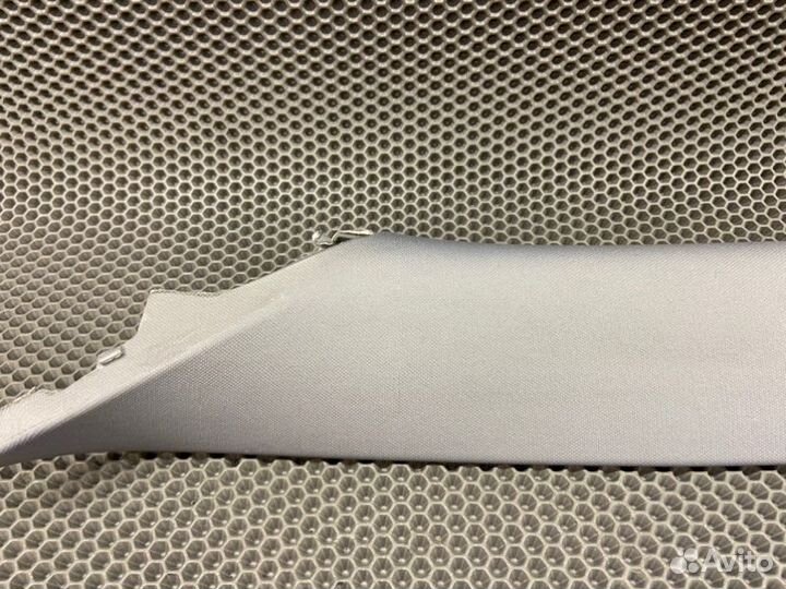 Обшивка перед. стойки левая VW Touareg 2002-2010