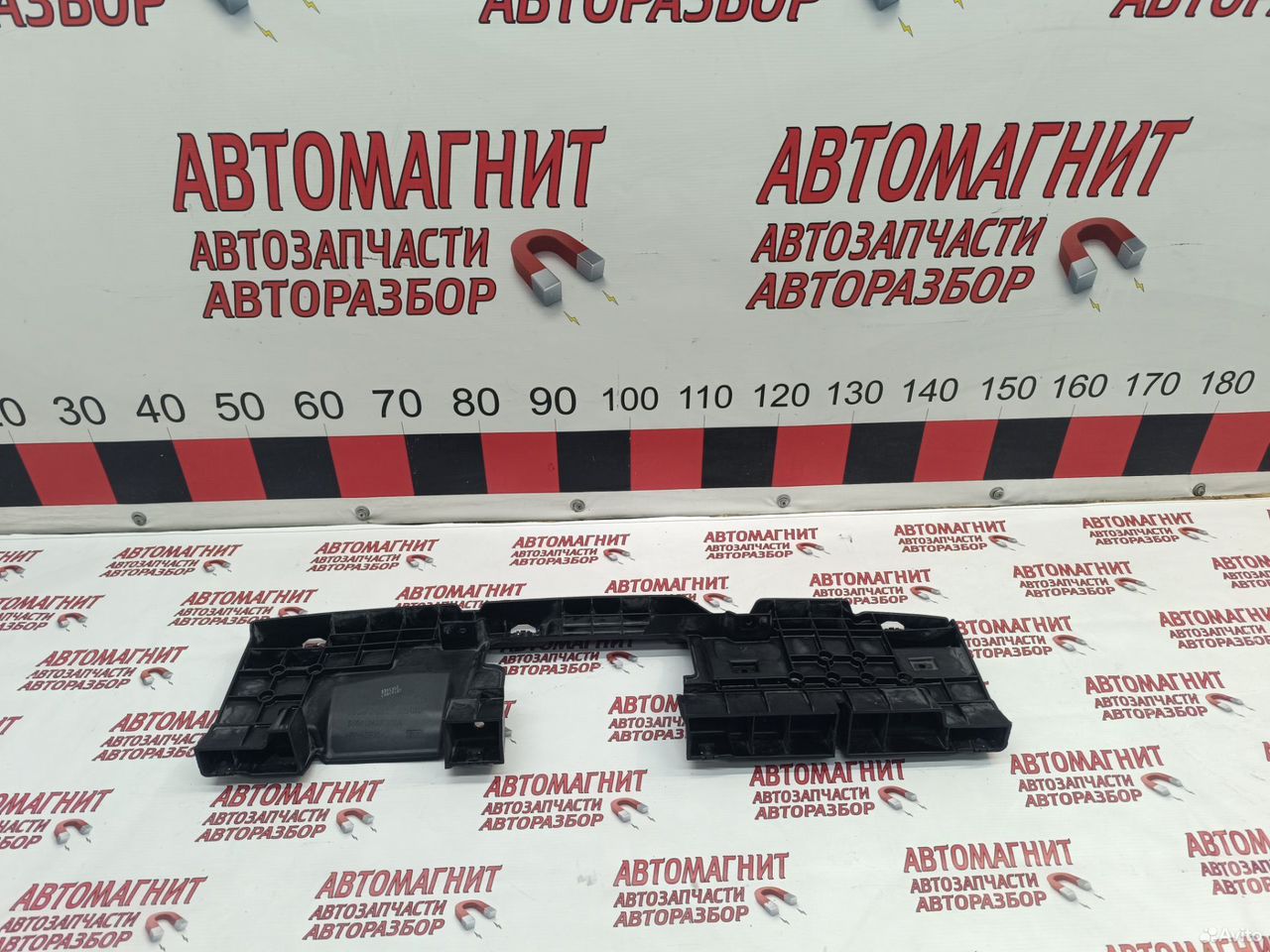 Кронштейн решетки радиатора Haval F7 F7X