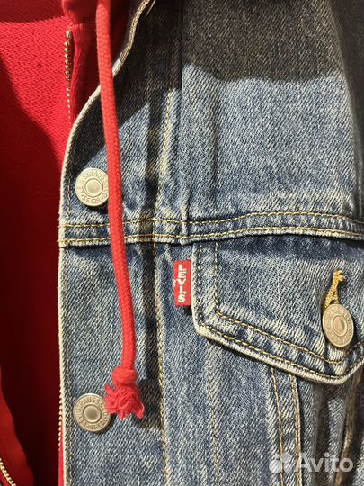 Джинсовая куртка levis