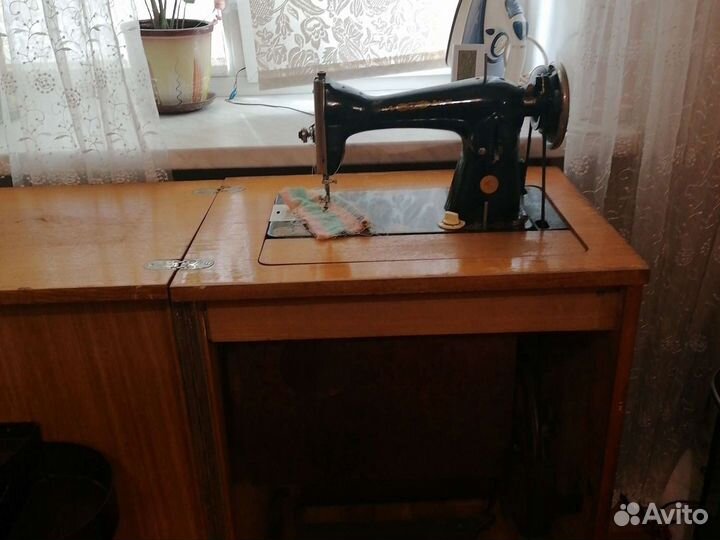 Швейная машинка ножная подольск