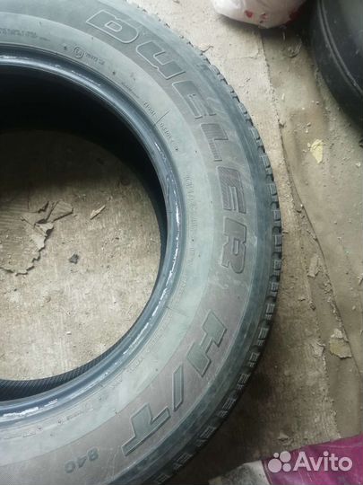 Bridgestone Dueler H/T D840 265/65 R17