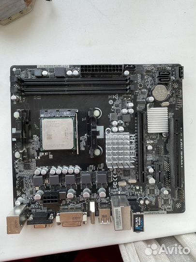 Материнская плата