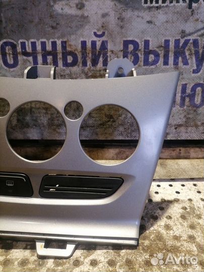 Рамка магнитолы Ford Focus