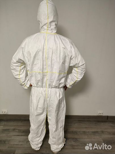 Комбинезон защитный Тайвек (Tyvek) с капюшоном