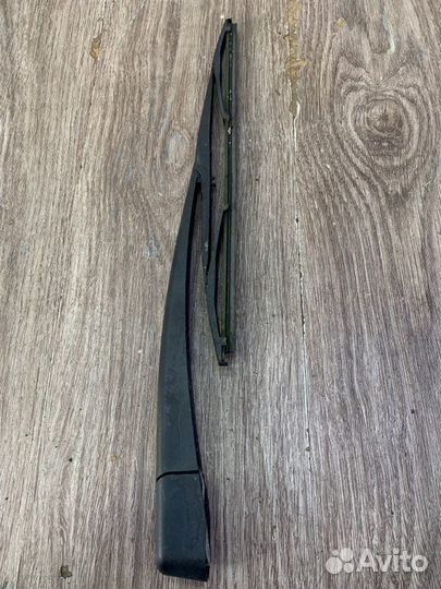 Поводок дворника задний Mazda 3 хетчбэк 5-ти дв