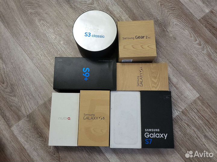 Коробки от телефонов samsung, iPhone, Nubia