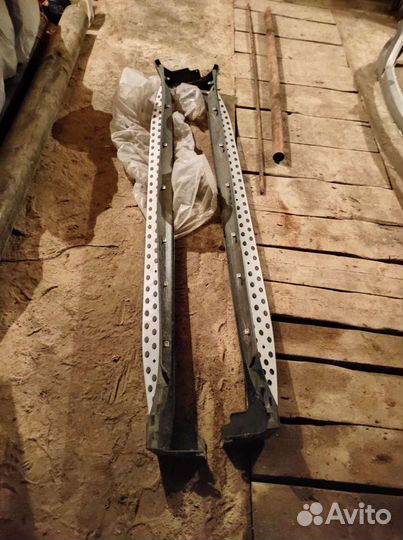 Продам накладки порогов ML 164