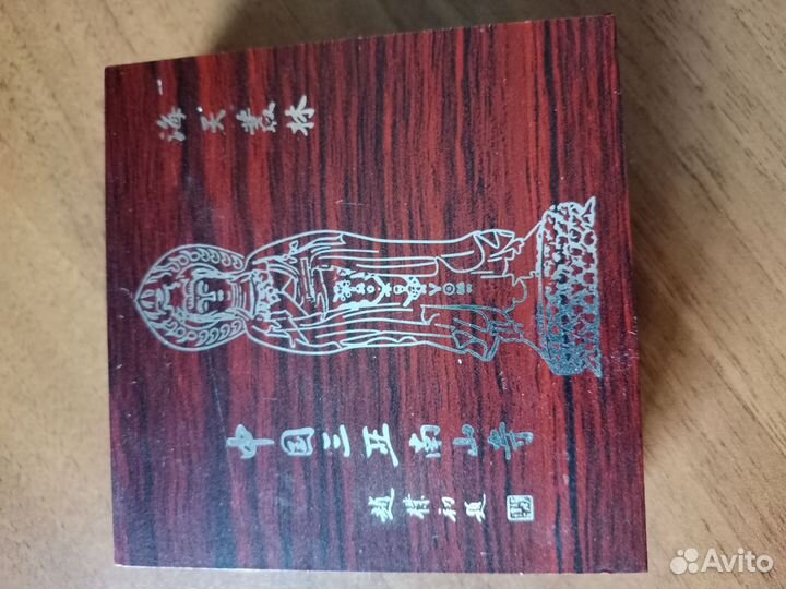 Четки из натурального камня