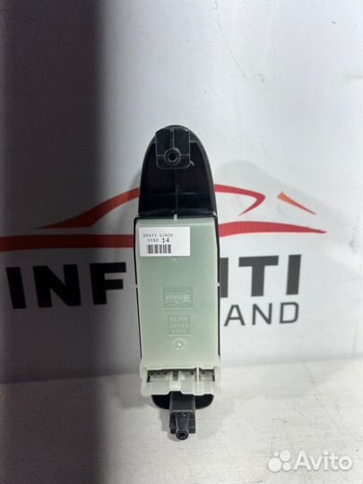 Блок кнопок стеклоподъёмника Infiniti Q50 V37