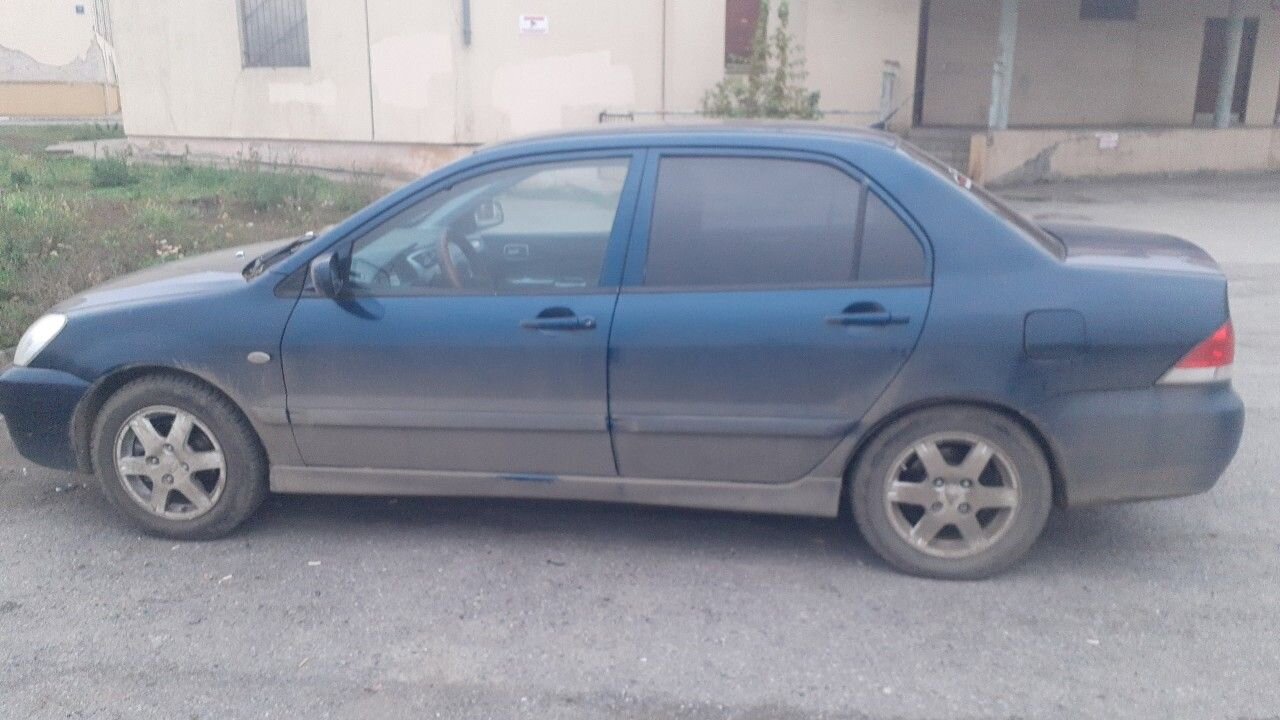 Mitsubishi Lancer: фото владельца