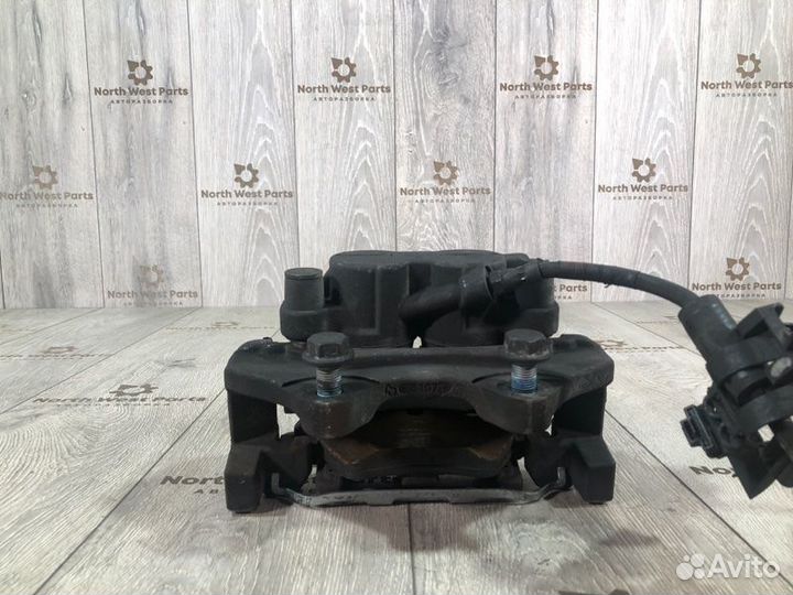 Суппорт передний левый Mercedes-Benz X164 Gl450