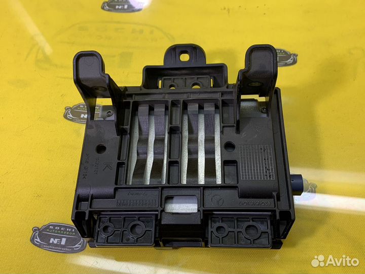 Mercedes Benz электронный блок интерфейс